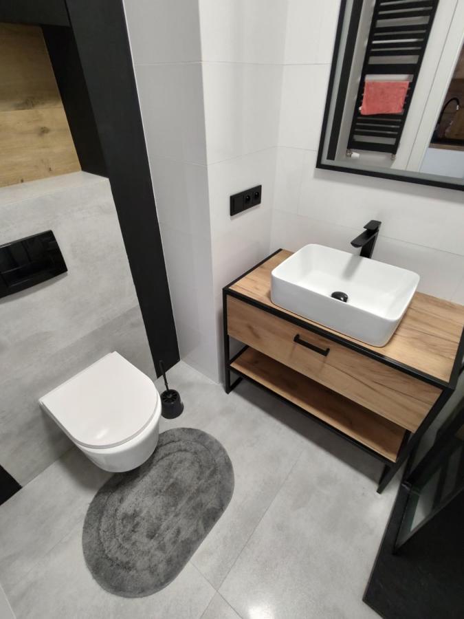 Apartament Uroczy apartament z miejscem na auto w garażu Warszawa Zewnętrze zdjęcie