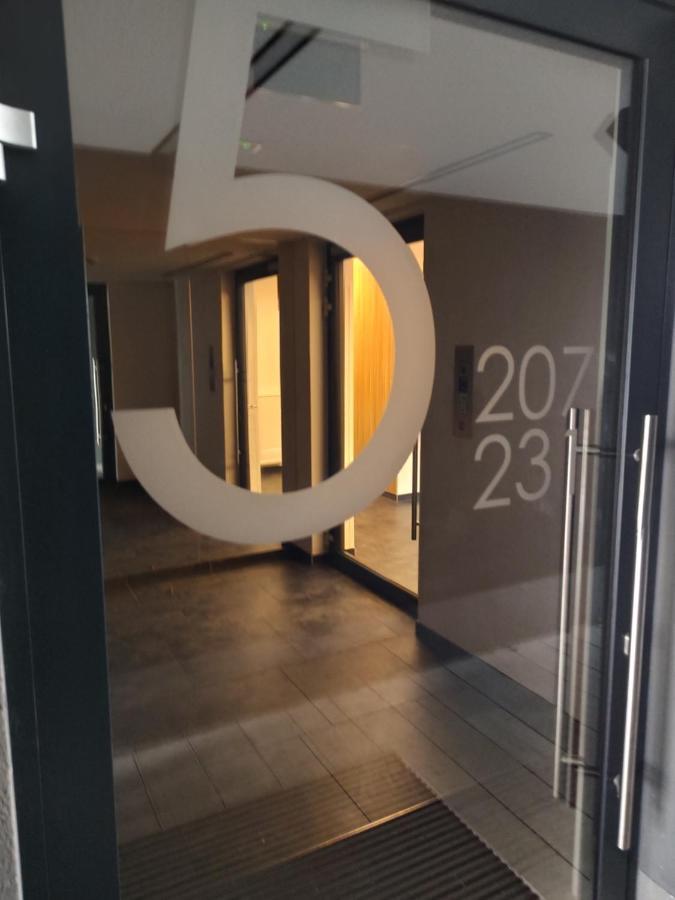 Apartament Uroczy apartament z miejscem na auto w garażu Warszawa Zewnętrze zdjęcie