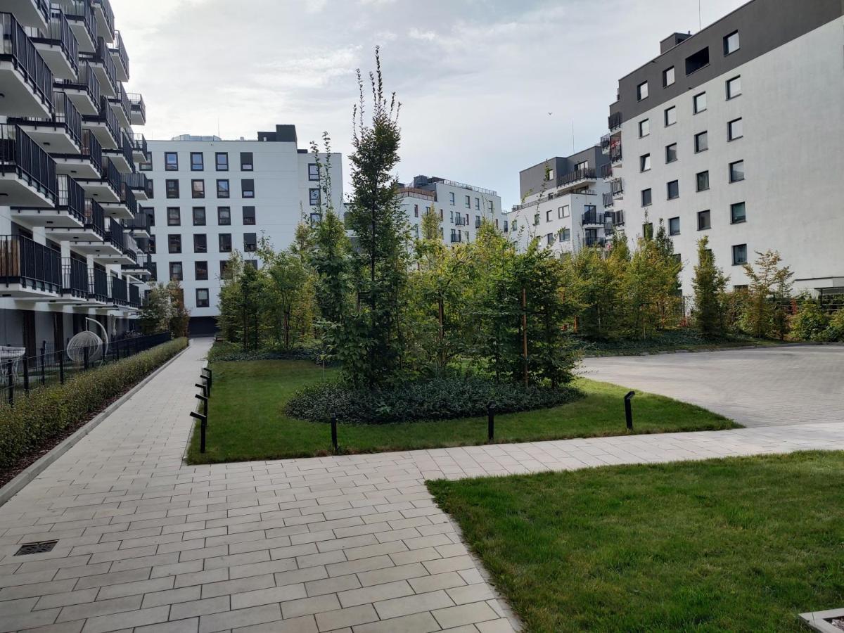 Apartament Uroczy apartament z miejscem na auto w garażu Warszawa Zewnętrze zdjęcie