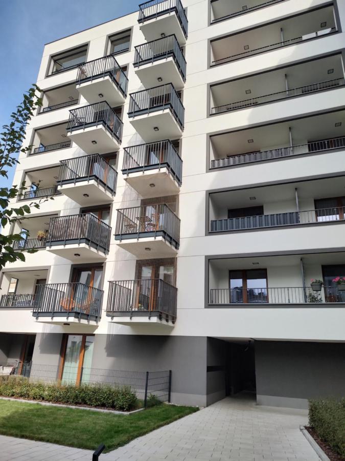 Apartament Uroczy apartament z miejscem na auto w garażu Warszawa Zewnętrze zdjęcie